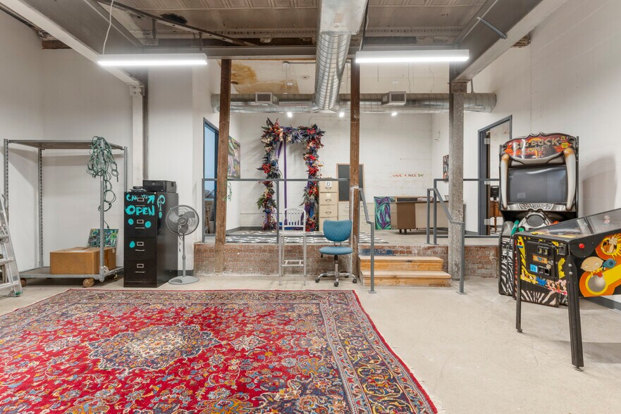 More Photos Of 621 S Kenosha Ave, Tulsa Auto Repair For Sale