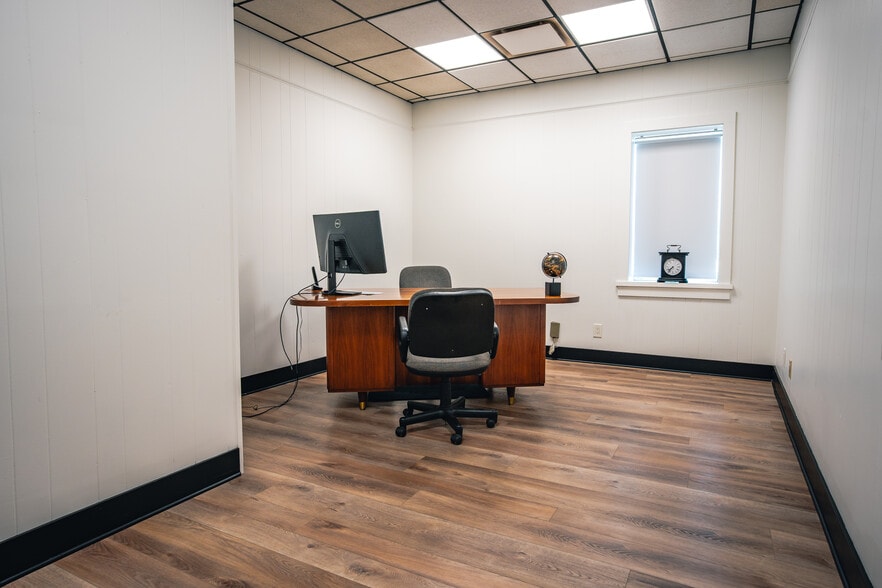 More Photos Of 5350 W 161st St, Brook Park Manufacturing For Sale