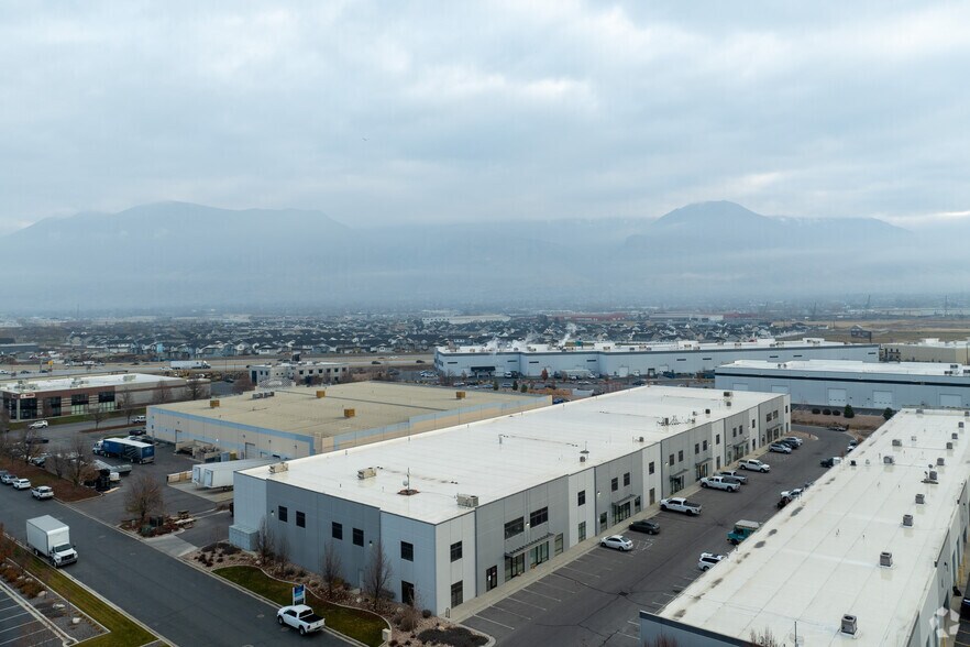 More Photos Of 142 N 1800 W, Lindon Warehouse For Lease
