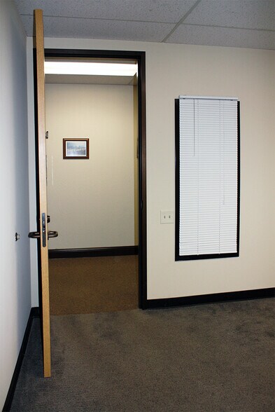 More Photos Of 950 S Bascom Ave, San Jose Office For Lease