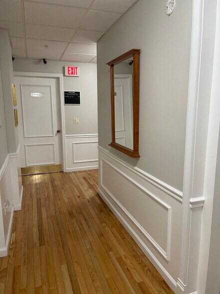 More Photos Of 344-350 Silas Deane Hwy, Wethersfield Medical For Lease