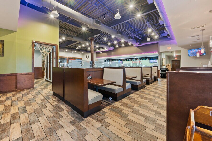 More Photos Of 209 Claire Ave, Oak Grove General Retail For Sale