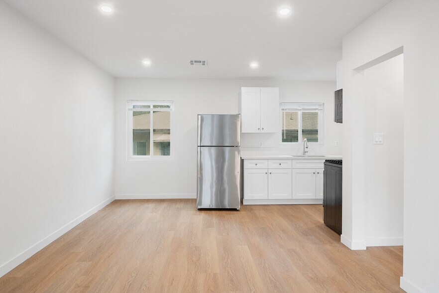 More Photos Of 240-260 E Providencia Ave, Burbank Apartments For Sale