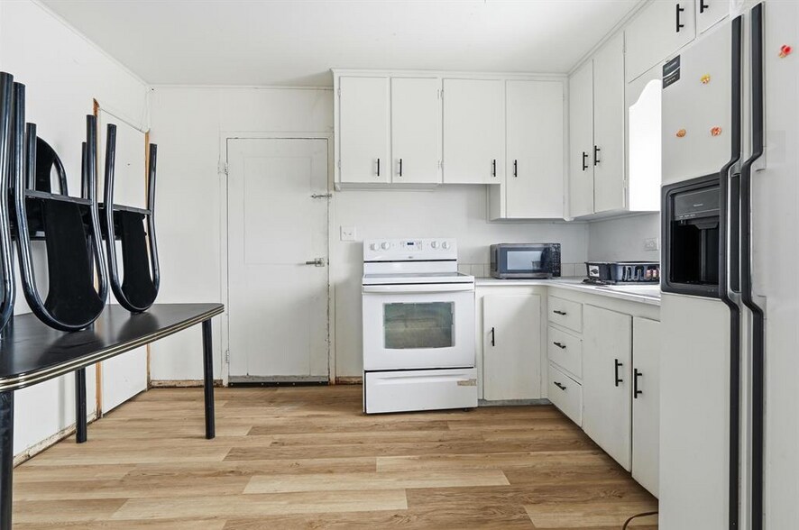 More Photos Of 6810 W Yellowstone Hwy, Casper Industrial For Sale