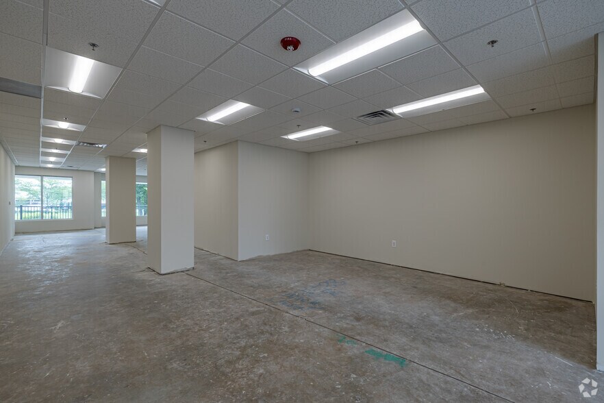 More Photos Of 1 Housel Cir, Hillsborough Apartments For Lease