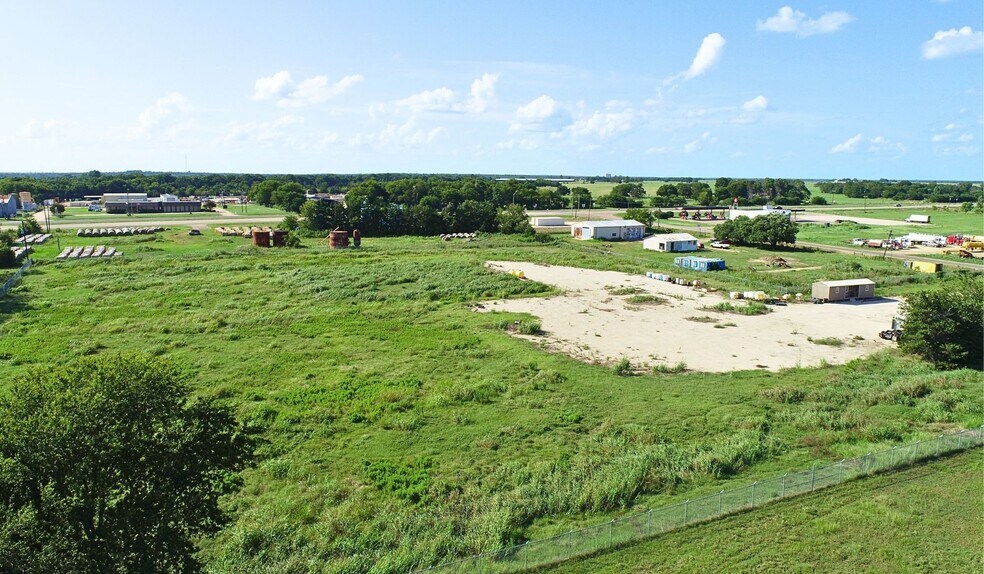 More Photos Of (+/- 5.876 acres) FM 60, Caldwell Land For Lease