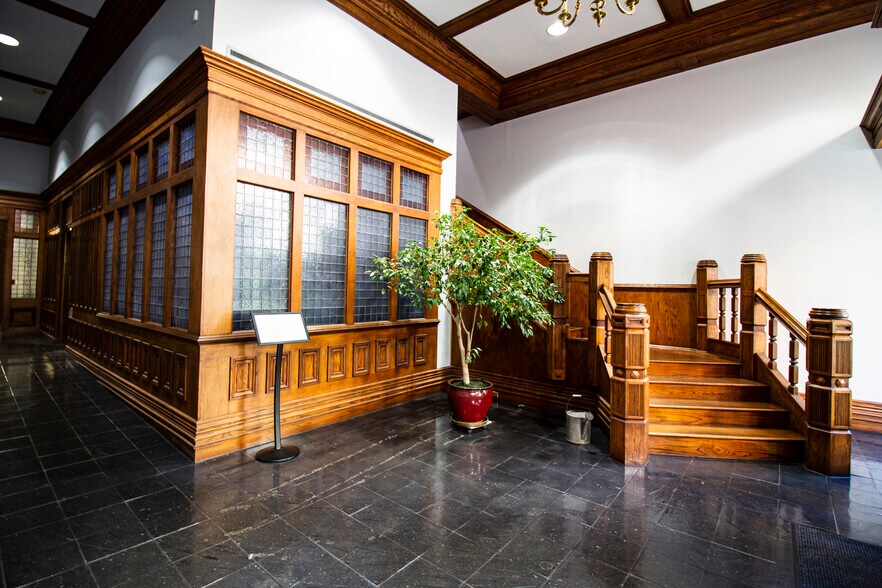 More Photos Of 2021 3rd Ave N, Birmingham Office For Sale