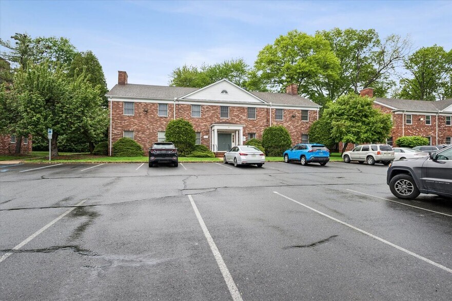 More Photos Of 1130 US Highway 202 S, Raritan Medical For Sale
