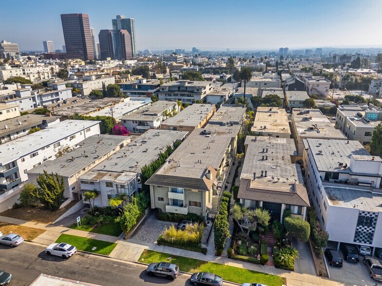 More Photos Of 11946 Dorothy St, Los Angeles Apartments For Sale