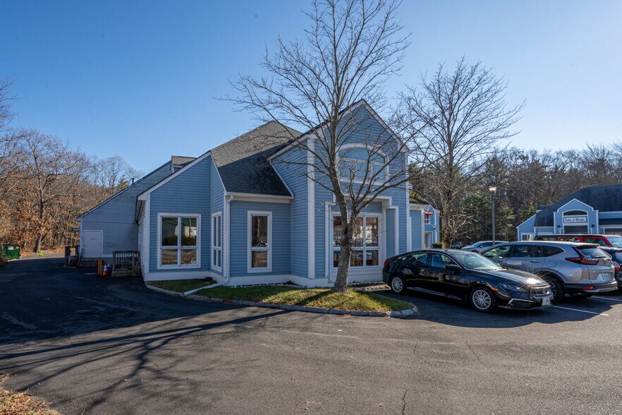 More Photos Of 105 Lafayette Rd, Hampton Falls Freestanding For Sale