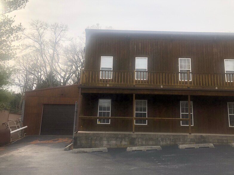 More Photos Of 10714-10716 Reisterstown Rd, Owings Mills Warehouse For Sale