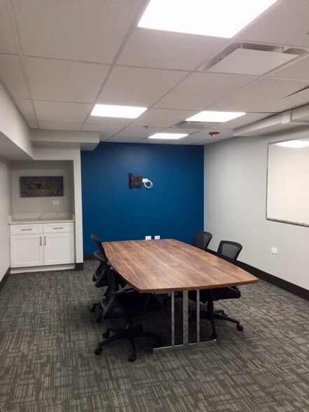 More Photos Of 5117 Main St, Downers Grove Storefront Retail Office For Lease