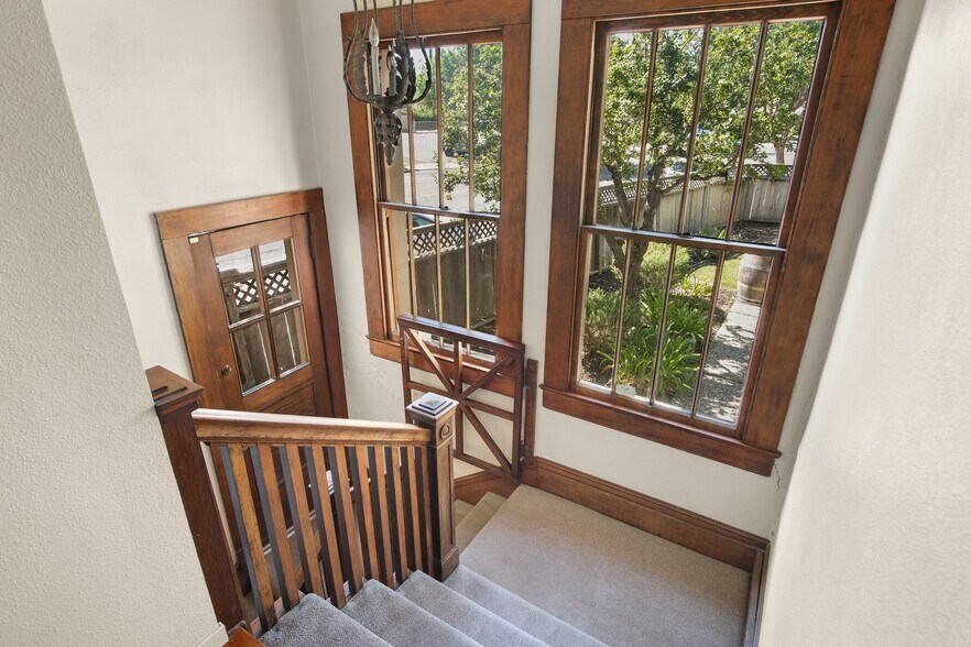 More Photos Of 355 W Las Palmas Ave, Patterson Office Residential For Sale