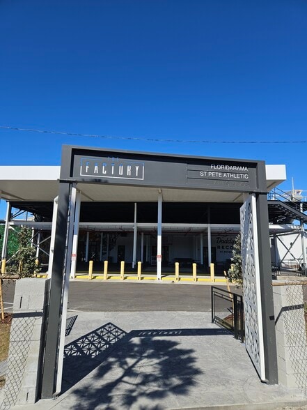 More Photos Of 2606 Fairfield Ave S, Saint Petersburg Light Manufacturing For Lease