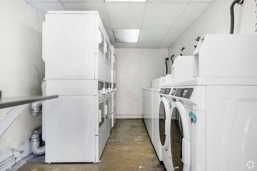 More Photos Of 2700 Ellendale Pl, Los Angeles Apartments For Sale