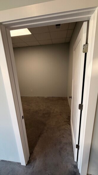 More Photos Of 4557 Savannah Hwy, Ravenel Light Manufacturing For Lease