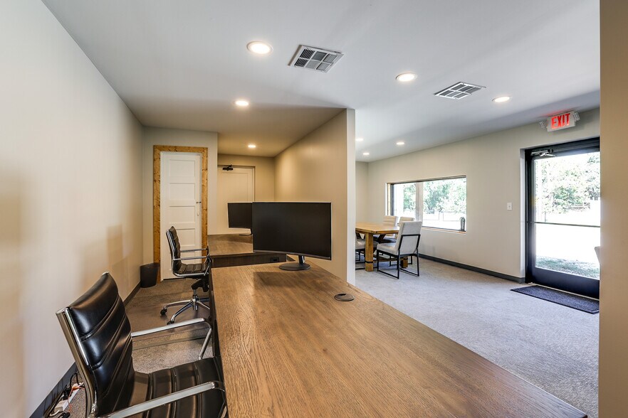 More Photos Of 6720 Dick Price Rd, Mansfield Office For Lease