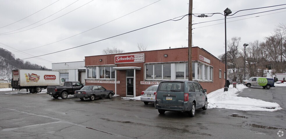 Primary Photo Of 4315 Walnut St, McKeesport Warehouse For Lease