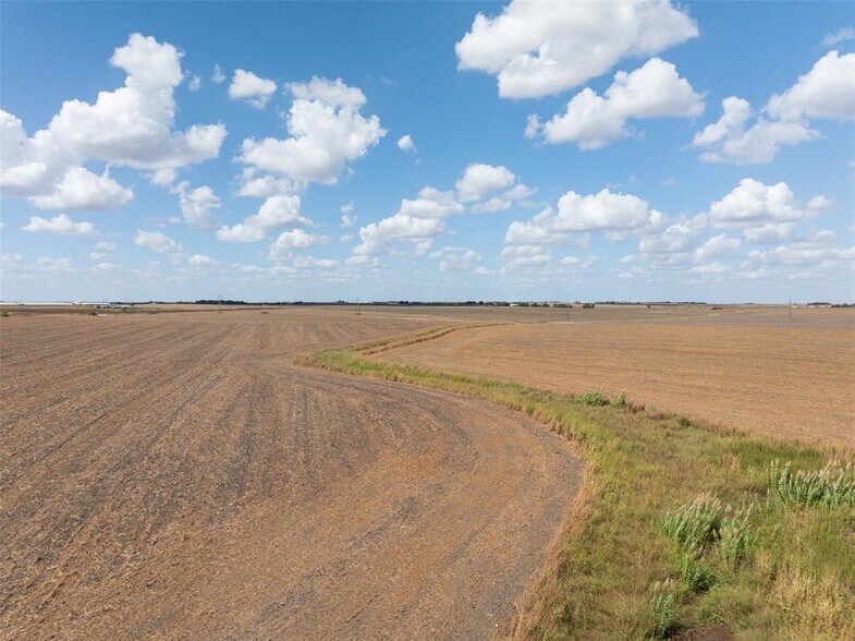 More Photos Of 000 Wells Lane, Manor Land For Sale