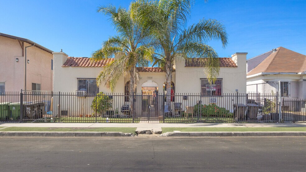 More Photos Of 4321 Woodlawn Ave, Los Angeles Apartments For Sale