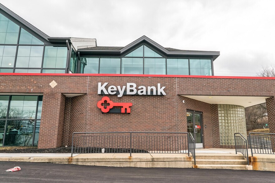 More Photos Of 200 W Lancaster Ave, Frazer General Retail For Sale