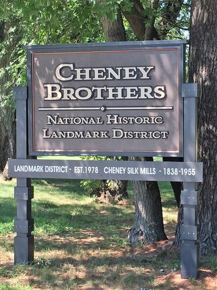 More Photos Of 146 Hartford Rd, Manchester Loft Creative Space For Lease