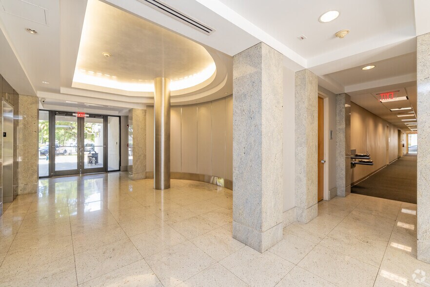 More Photos Of 8725 NW 18th Ter, Miami Office For Lease