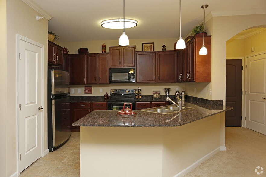 More Photos Of 10225 City Walk Dr, Woodbury Apartments For Sale