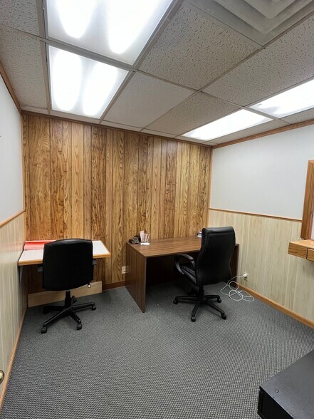 More Photos Of 2730 Lexington Ave, Mansfield Office For Lease