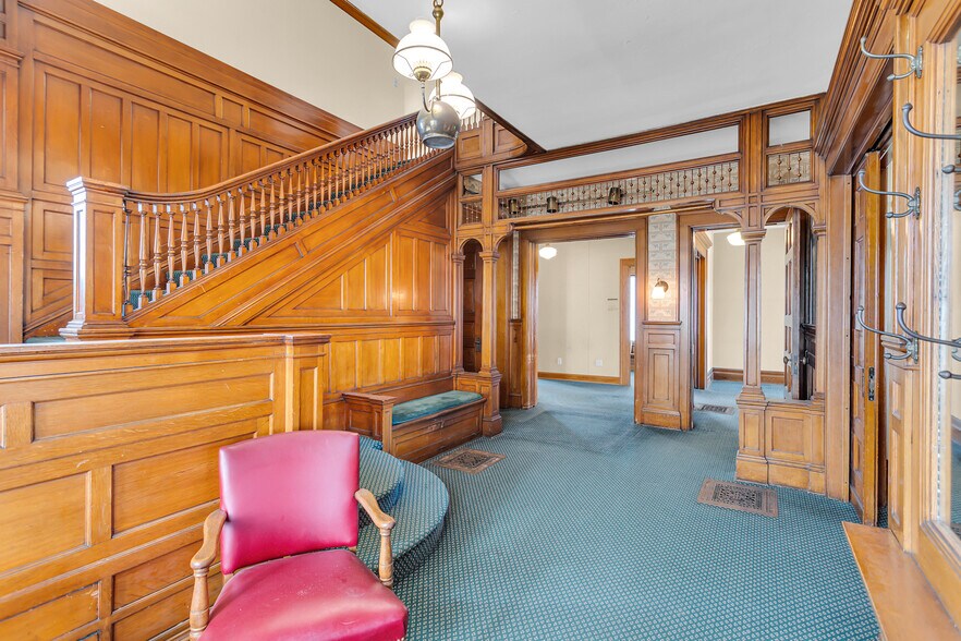 More Photos Of 601 S Jackson St, Jackson Office For Sale