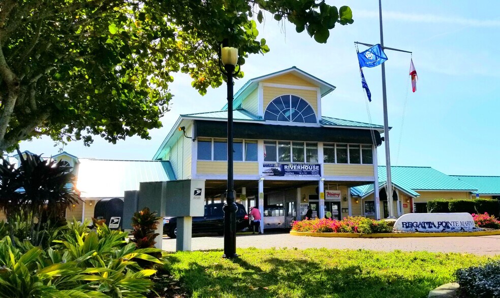 More Photos Of 1001 Riverside Dr, Palmetto Office For Lease