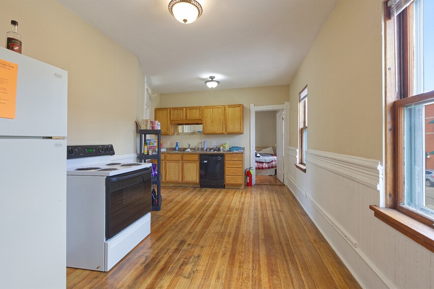 More Photos Of 111-121 Main Ave W, Winsted Storefront Retail Residential For Sale
