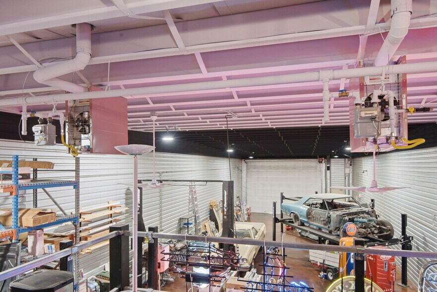 More Photos Of 9337 Commerce Center St, Highlands Ranch Showroom For Sale