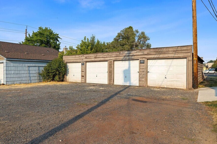 More Photos Of 119 SW 7th St, Redmond Daycare Center For Sale