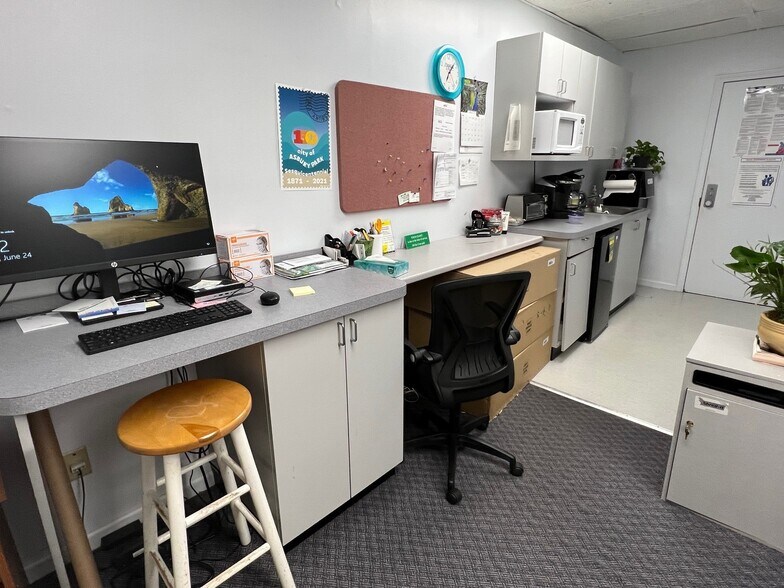 More Photos Of 3200 Sunset Ave, Ocean Medical For Lease