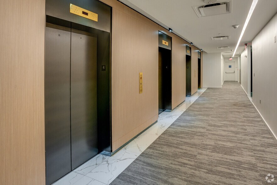 More Photos Of 200 SE 1st St, Miami Office For Sale