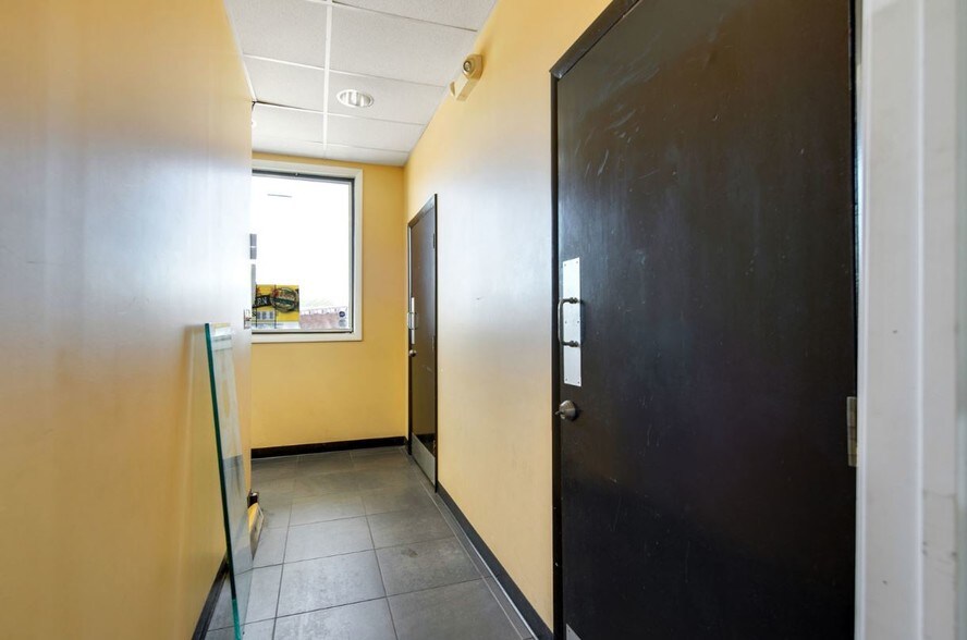 More Photos Of 315 N Eastern Blvd, Fayetteville Convenience Store For Sale