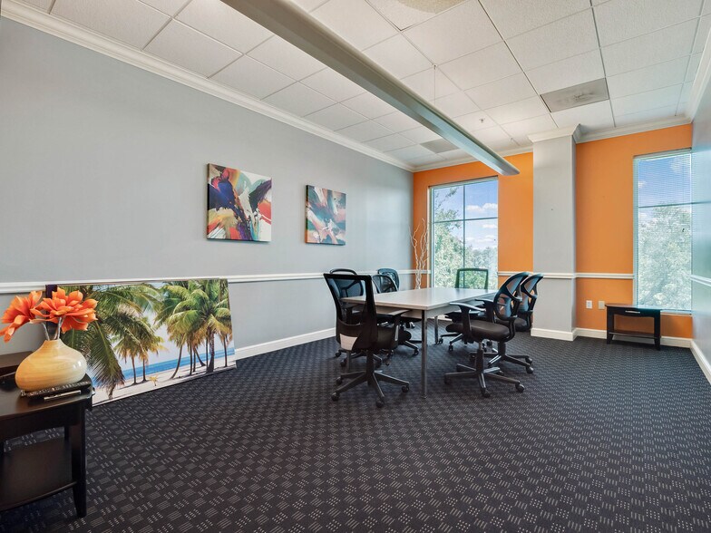 More Photos Of 1500 Park Center Dr, Orlando Office For Lease
