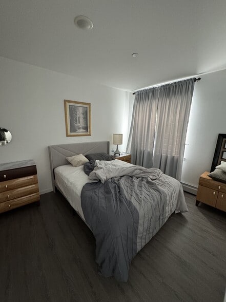 More Photos Of 3573 Laconia Ave, Bronx Apartments For Sale