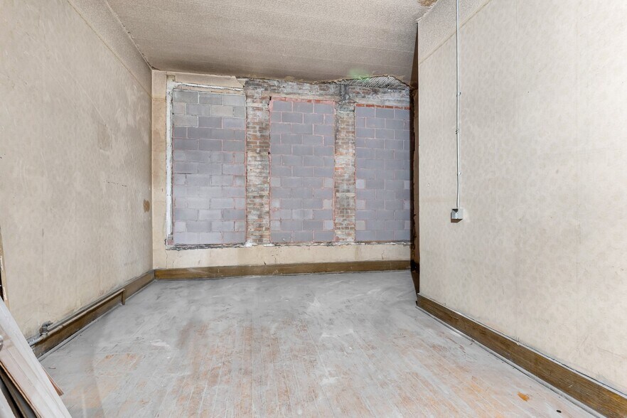 More Photos Of 111-117 Central Plz, Pueblo Storefront Retail Residential For Sale