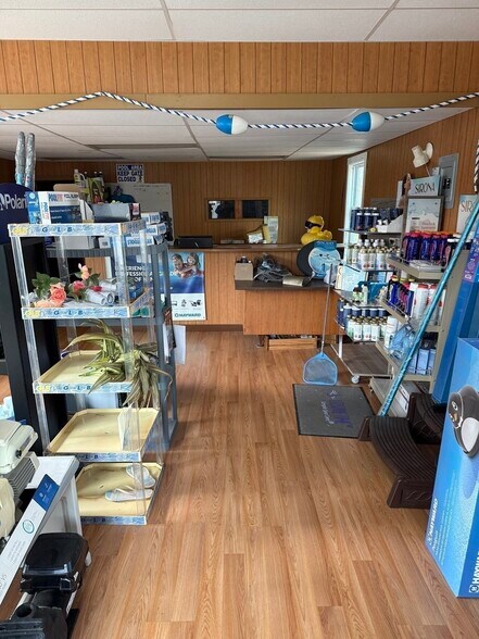 More Photos Of 72 Unity St, Turners Falls Freestanding For Sale