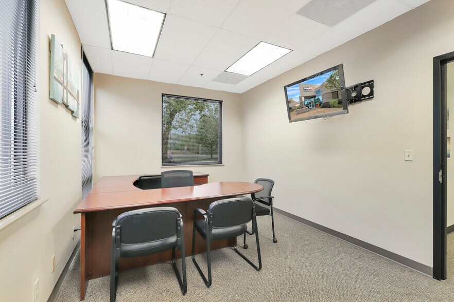 More Photos Of 691 Trade Center Blvd, Chesterfield Coworking Space