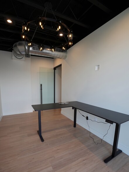 More Photos Of 74 E 13065 S, Draper Office For Sale