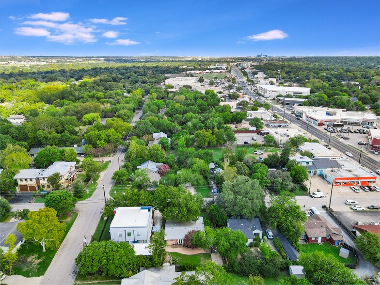 More Photos Of 2117 Shoalmont Dr, Austin Office Residential For Sale