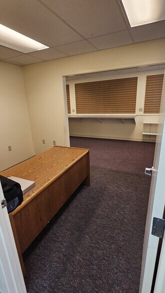 More Photos Of 31 Colwell St, Port Hadlock Medical For Lease