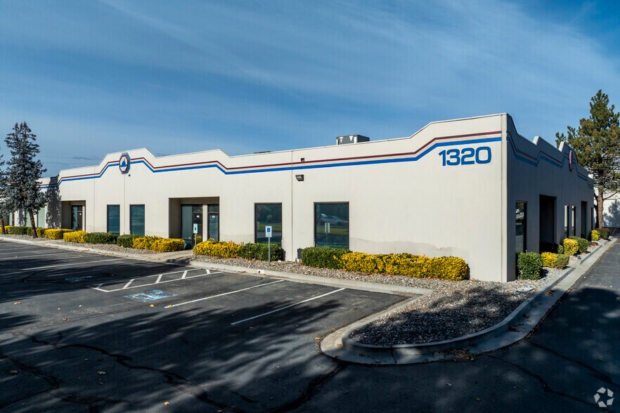 Primary Photo Of 1320 Freeport Blvd, Sparks Warehouse For Lease