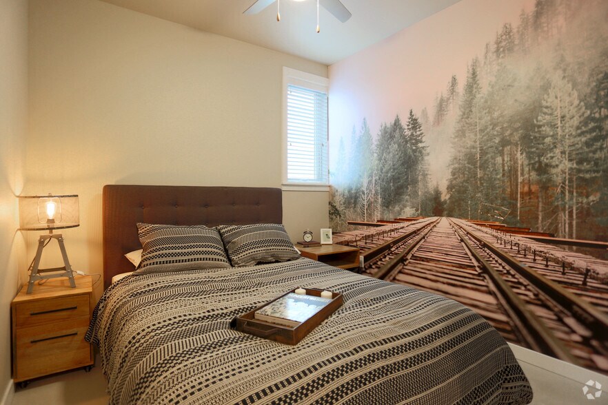 More Photos Of 4780 SE Milwaukie Ave, Portland Apartments For Sale