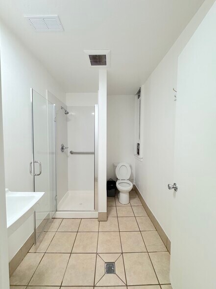 More Photos Of 646-654 Washington Street, San Francisco Multifamily For Sale