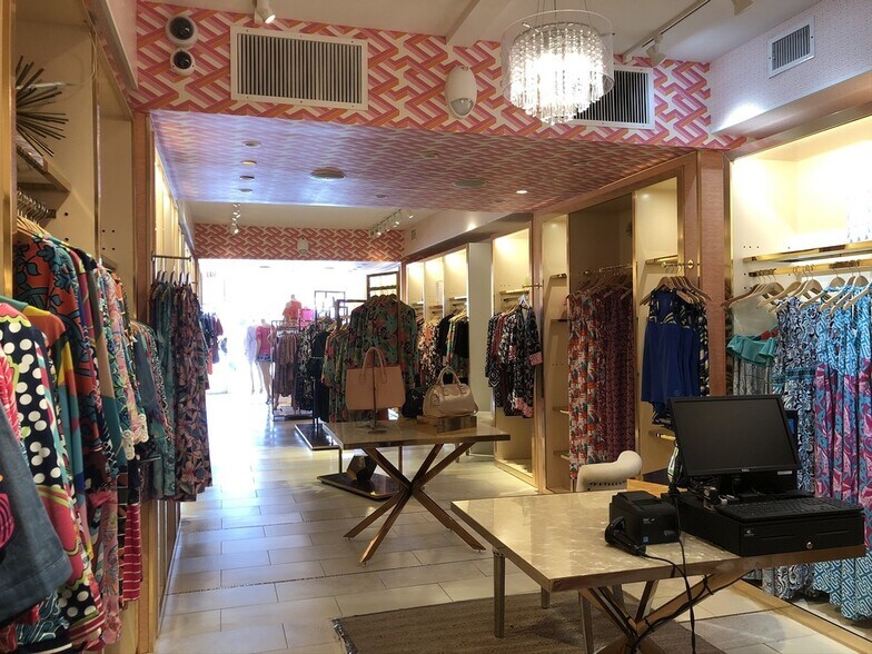 More Photos Of 313-321 John Ringling Blvd, Sarasota Storefront For Sale