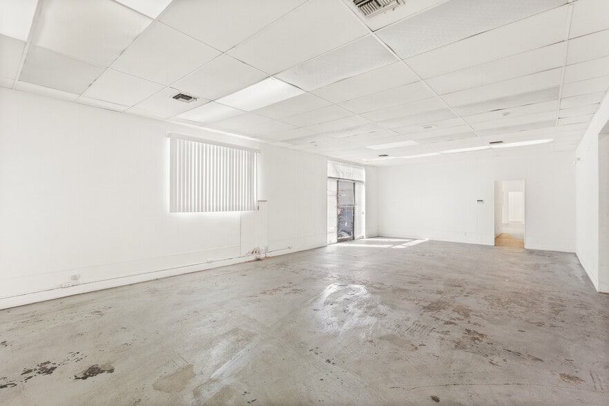 More Photos Of 3265 E 59th St, Long Beach Warehouse For Sale